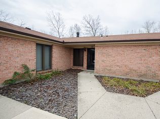 1268 Hollowbrook Dr, Washington Township, OH 45458