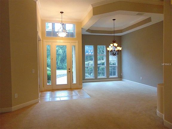 4th image of 1942 Hillcrest Oak Dr