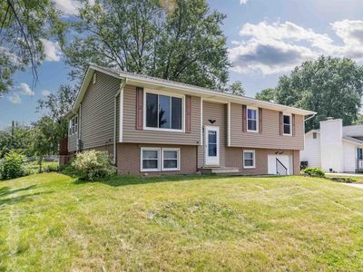 811 Lilac Ln, Cedar Falls, IA, 50613