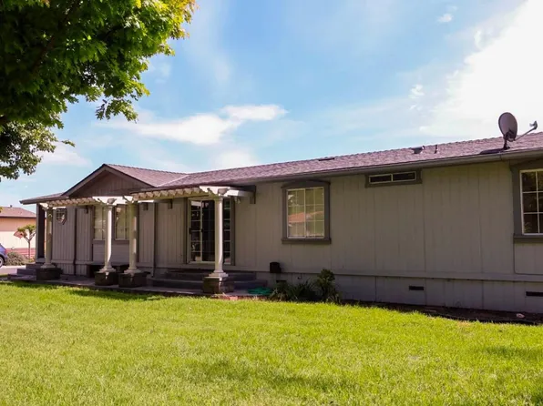 8 Silverwood Ct, Lodi, CA 95242