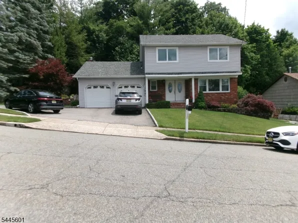 12 Wolfe Dr, Wanaque Boro, NJ 07465