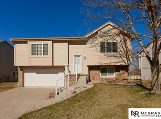 14518 Wirt St, Omaha, NE 68116