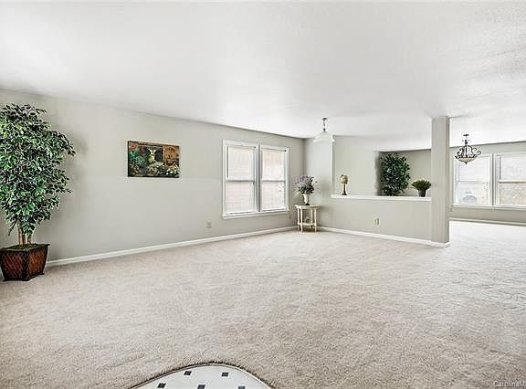 2nd image of 3407 Pikes Peak Dr