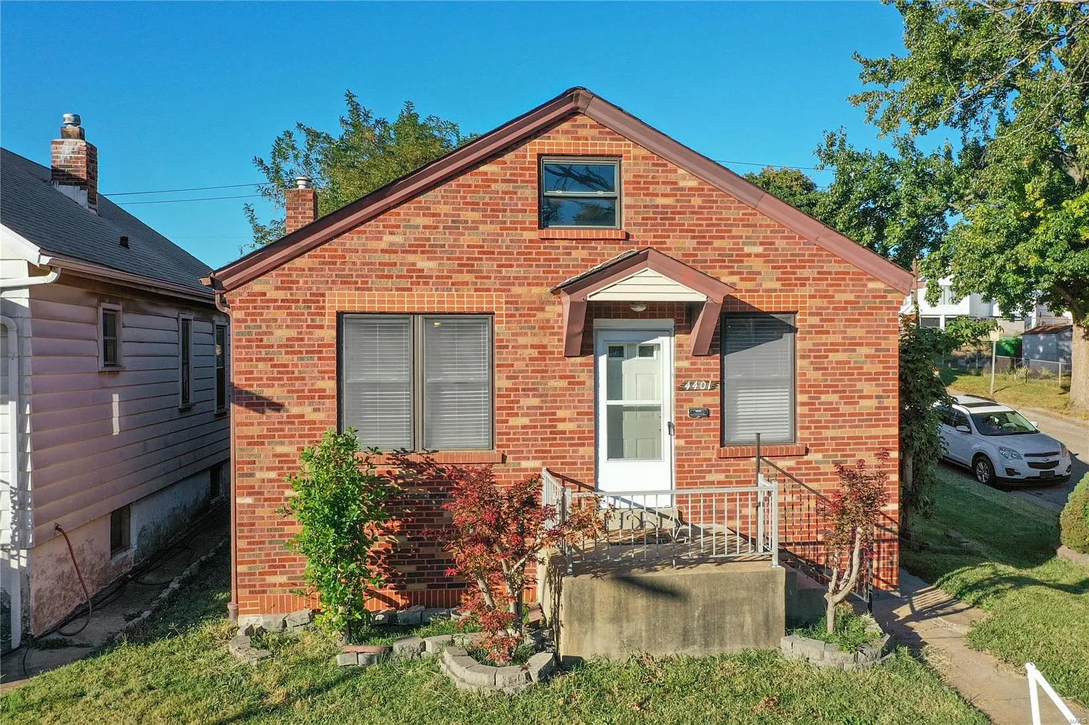 4401 Tholozan Ave photo 1