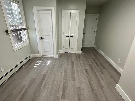 4th image of 112 Milford Ave #B