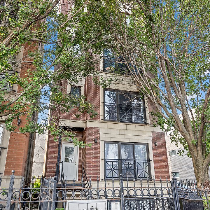 1st image of 2521 W Congress Pkwy APT 4