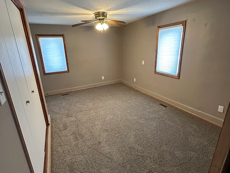 307 Sycamore St — Photo 8