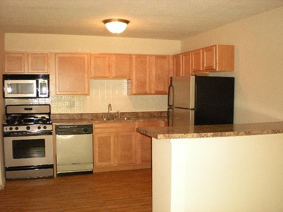 2nd image of 74 Arbor Village Ct APT A