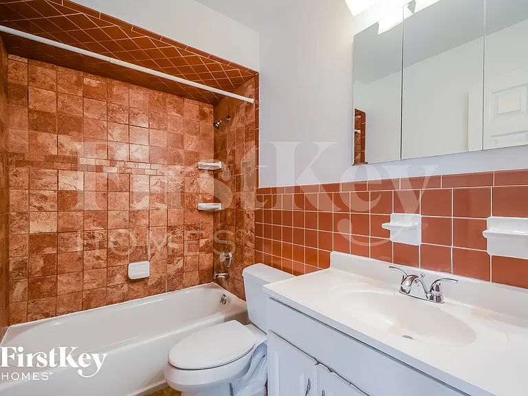 385 Humes Ln — Photo 8