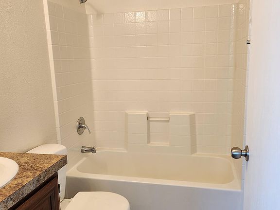 5th image of 715 Glide Ave Spc 103