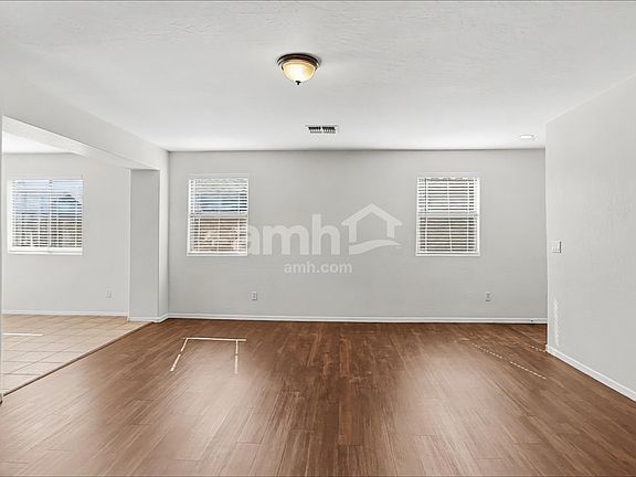 5th image of 236 W Angus Rd