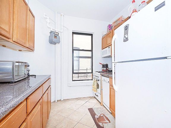 2nd image of 552 W 146th St APT 14
