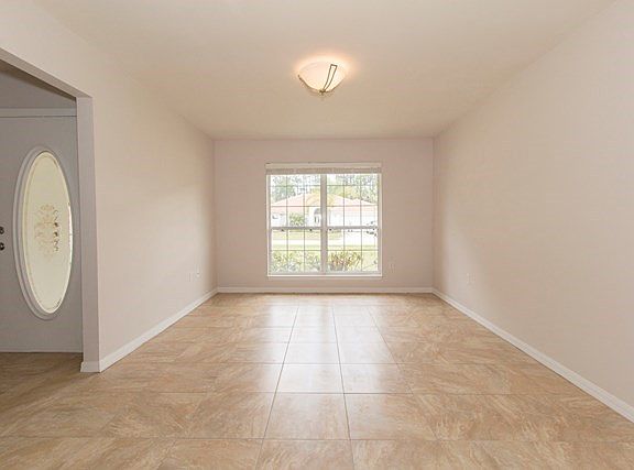 5th image of 28 Woodside Dr