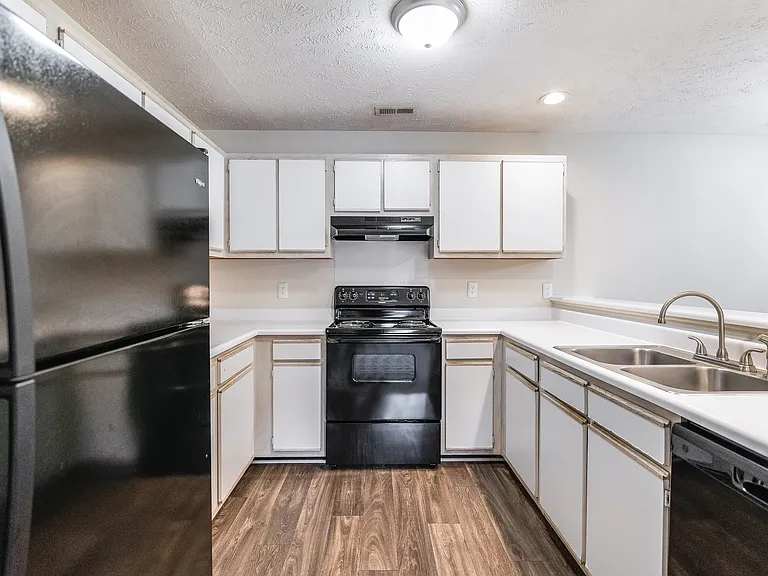 Burton Wyndfall Apartments — Photo 6