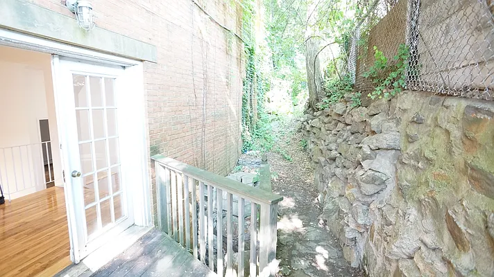 Rented by Karten & Lowe New York Real Estate LLC | media 61