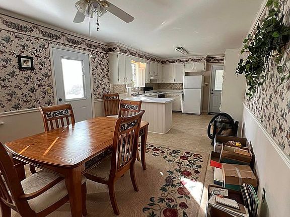 Dining Room, Kitchen