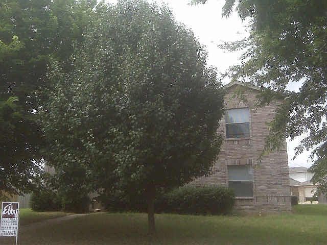 1st image of 724 Paint Brush Ct