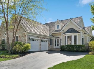 50 S Canterbury Ct, Lake Forest, IL 60045