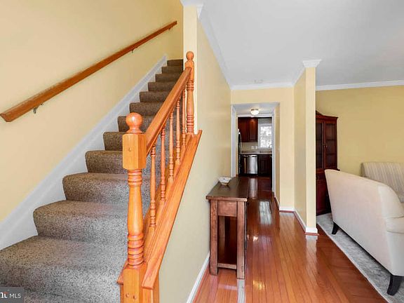 4th image of 1432 Foxwood Ct