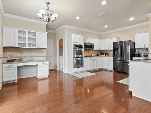 8816 Golden Sunset Trl, Fort Worth, TX 76244