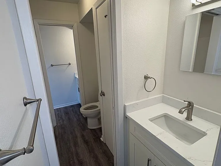 6224 Robinson St #4 — Photo 15