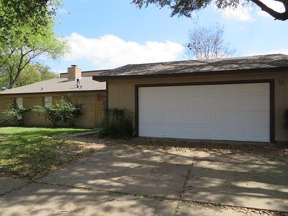 3rd image of 5823 Caruso Forest Dr