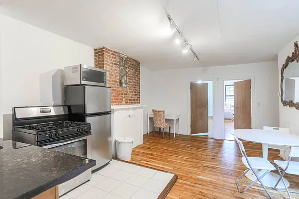 Rented by ERNY LLC | media 15