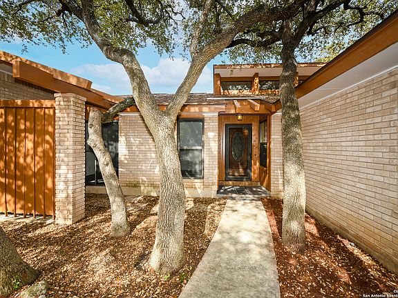 2nd image of 4531 Honey Locust Woods