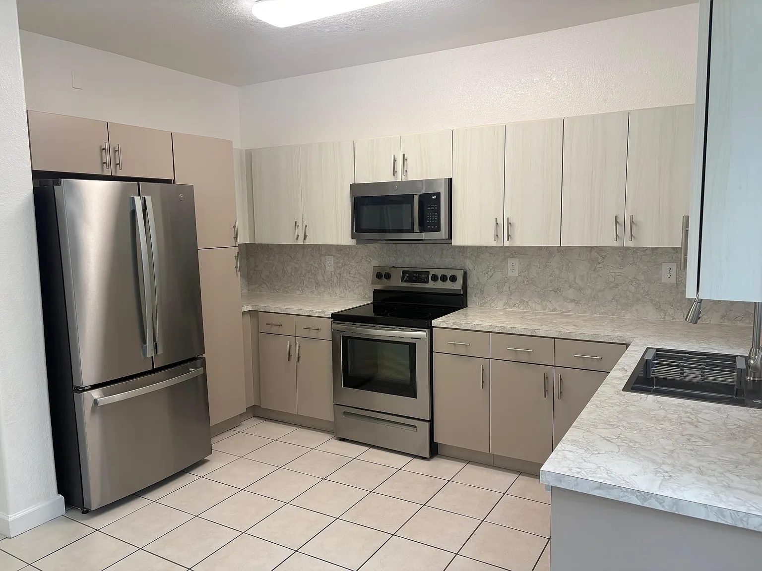 3 bed, 1460 sqft, $3,250 — Photo 2