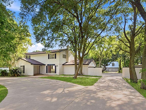 3rd image of 4030 Fox Meadow Ln