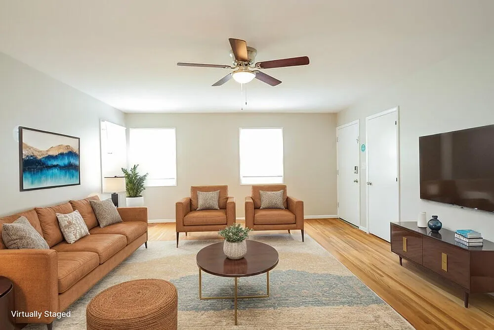 3 bed, 3.0 bath, 1972 sqft, $1,585 — Photo 4