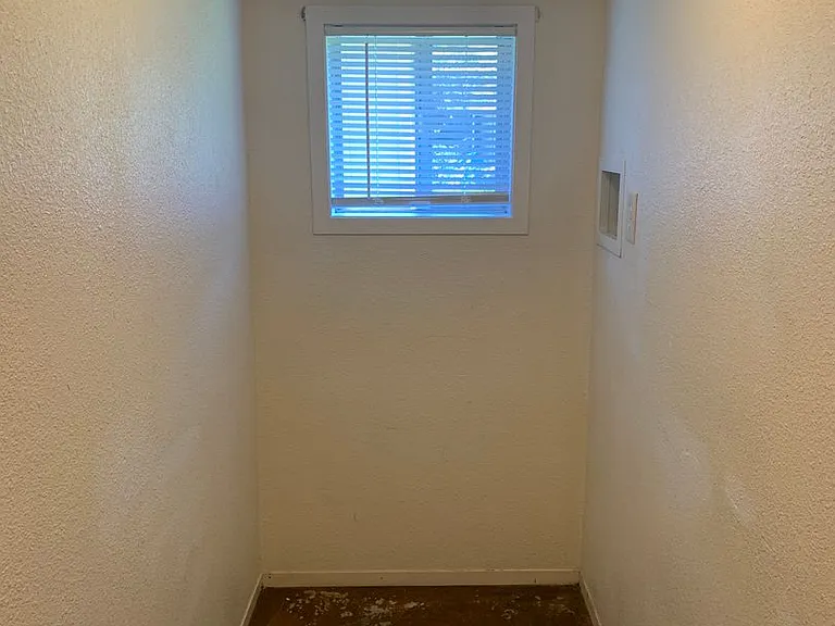 304 Rosewood St — Photo 15