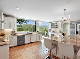 23 Sunrise Dr, Putnam Valley, NY 10579