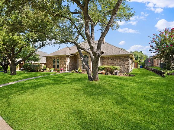 2nd image of 2311 Heatherwoods Way