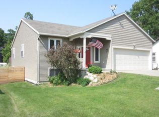 225 E Division St, Rockford, MI 49341