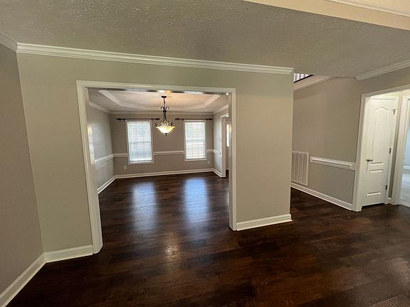5th image of 249 Thorncliff Dr