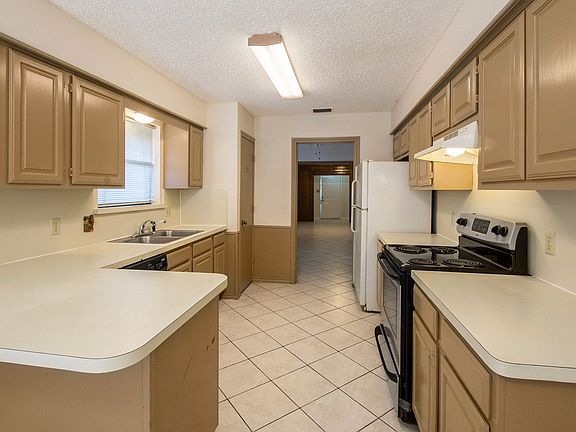 5th image of 2078 Arbor Creek Dr APT B