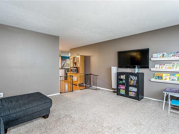 5th image of 2318 Mississippi Dr