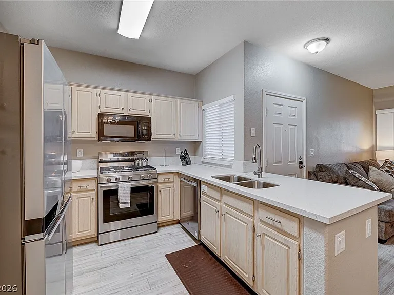 855 N Stephanie St #1013 — Photo 6