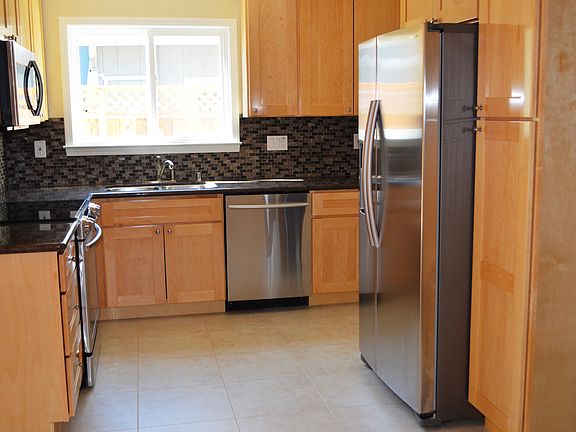 5th image of 1058 Marigold Ct