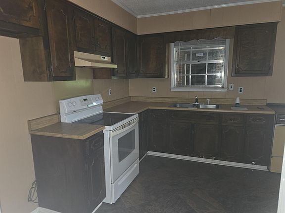 4th image of 4405 Broad St