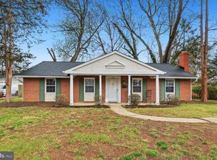 412 Patrick Ln, Herndon, VA 20170