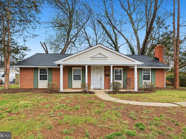 412 Patrick Ln, Herndon, VA 20170