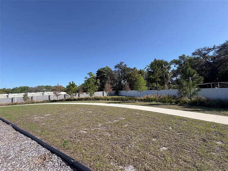 490 Thompson Village Ave — Photo 34