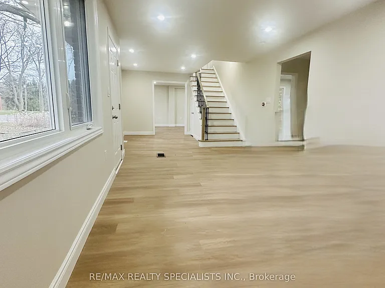 1722 Concession 2 Rd W — Photo 5