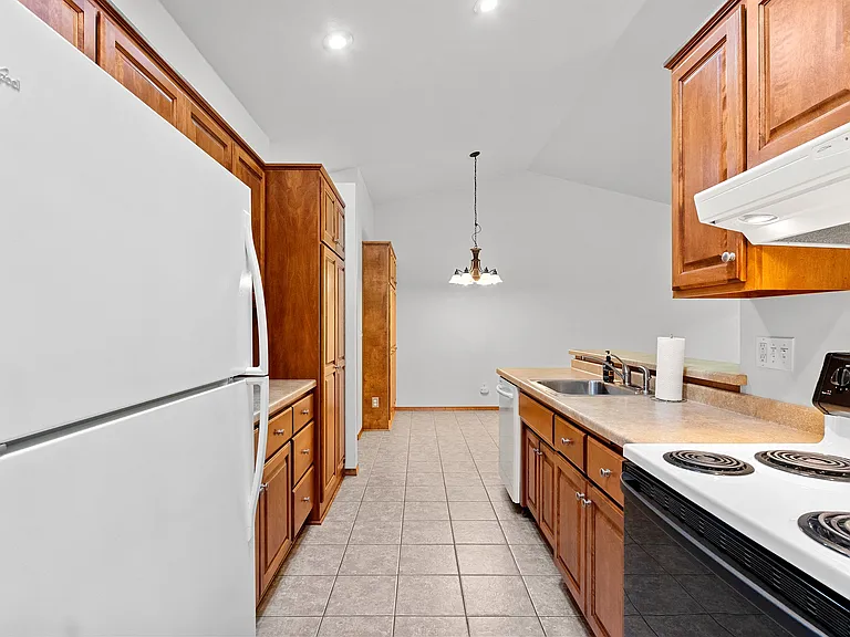 945 Harwood Ave — Photo 16