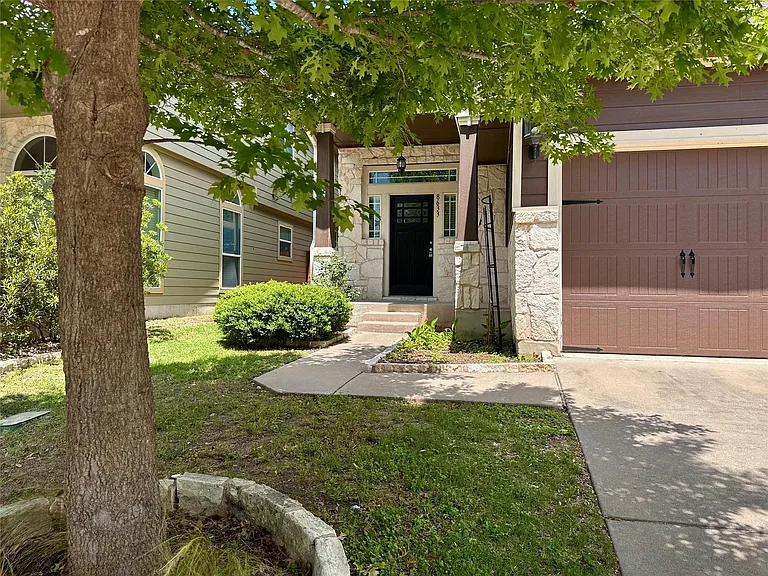 8633 White Ibis Dr — Photo 2
