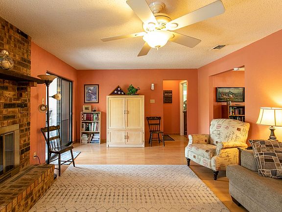 5th image of 128 Palo Verde Dr