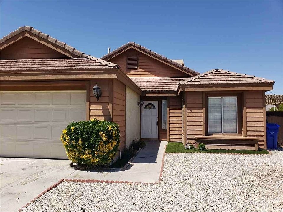 1st image of 15530 Ventura Ln