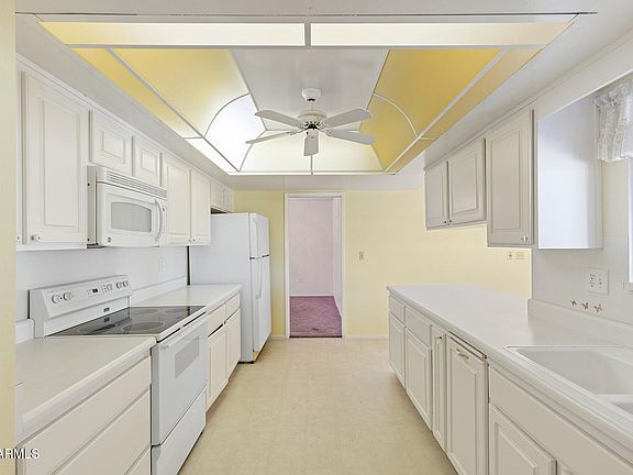3rd image of 10606 W EL CAPITAN Circle